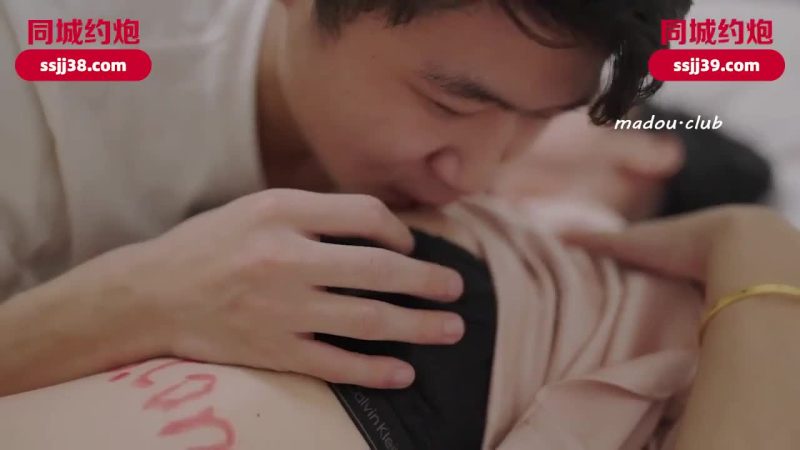 Em Trai Xả Lũ Cho Chị Gái Dâm Đang Nứng