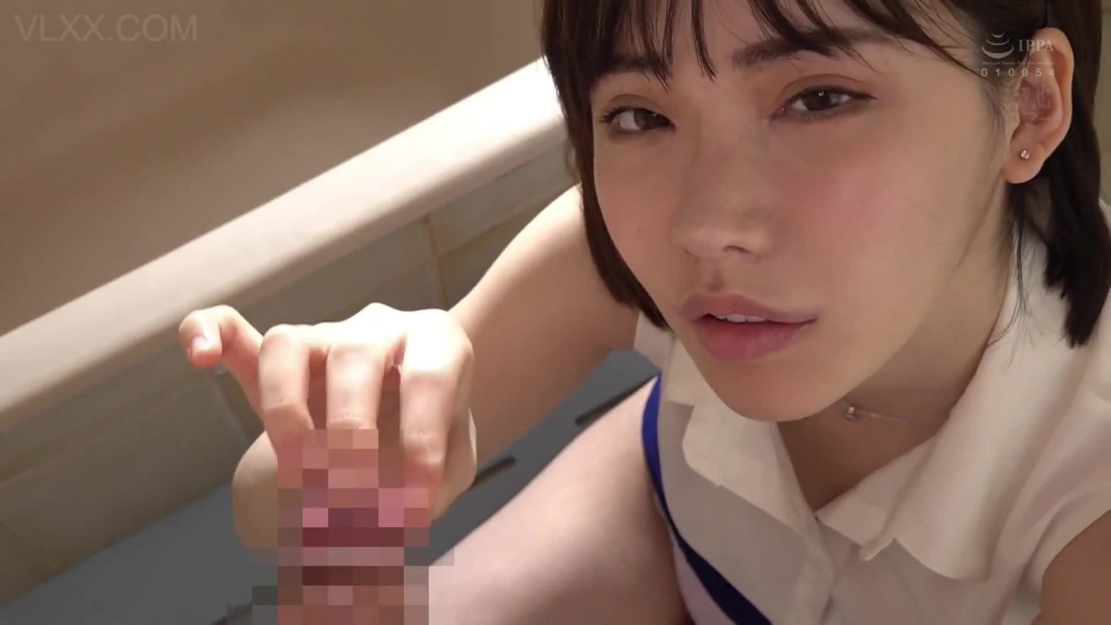 Em chồng lén đút cặc vào lồn chị dâu “chỉ 3cm thôi”